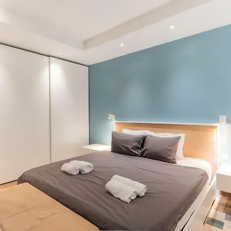 Modern Apartment-hosted By Sweetstay Apartment