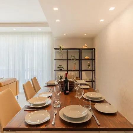Modern Apartment-hosted By Sweetstay