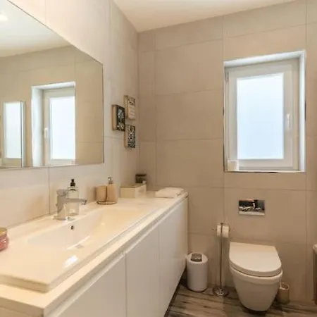 Modern Apartment-hosted By Sweetstay San Ġiljan