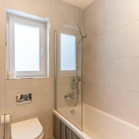 Modern Apartment-hosted By Sweetstay * San Ġiljan